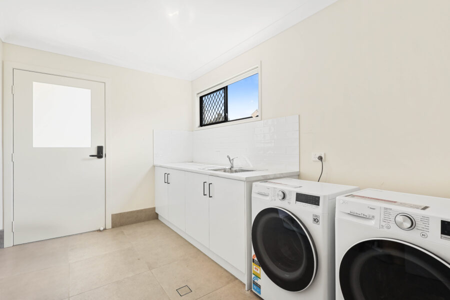 Room 2 - 2 Pater St Sunnybank , QLD 4109 Australia