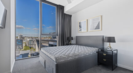 1304/111 Melbourne Street South Brisbane , QLD 4101 
