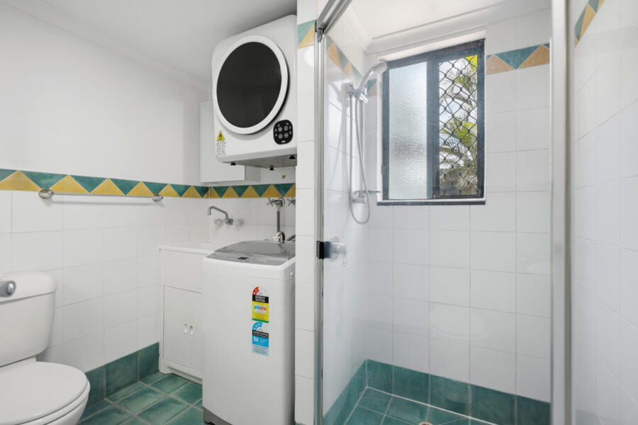 1/12 Sheehan St Milton , QLD 4064 Australia