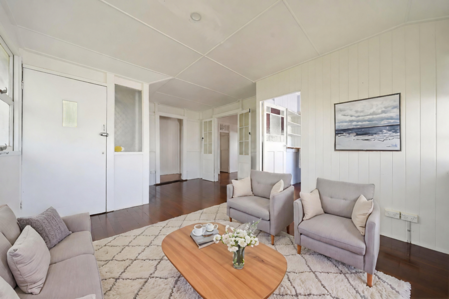 18 Hipwood St Norman Park , QLD 4170 Australia