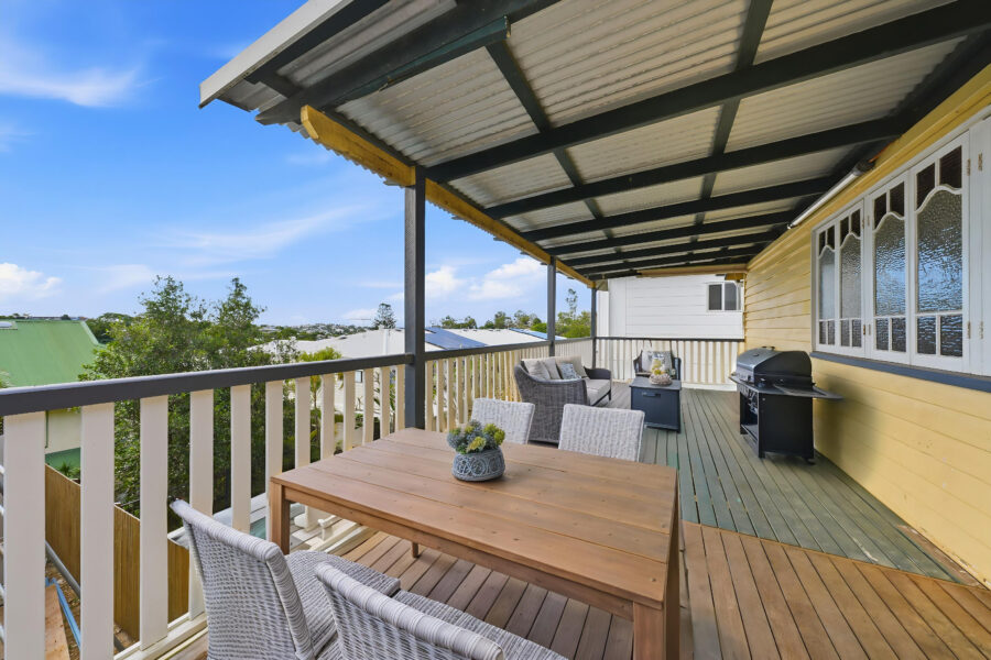 18 Hipwood St Norman Park , QLD 4170 Australia