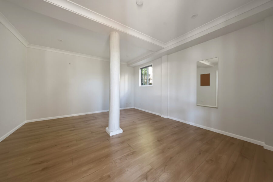 18 Hipwood St Norman Park , QLD 4170 Australia