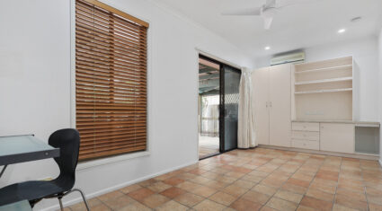 4 Dapper Street SUNNYBANK HILLS , QLD 4109 AUS