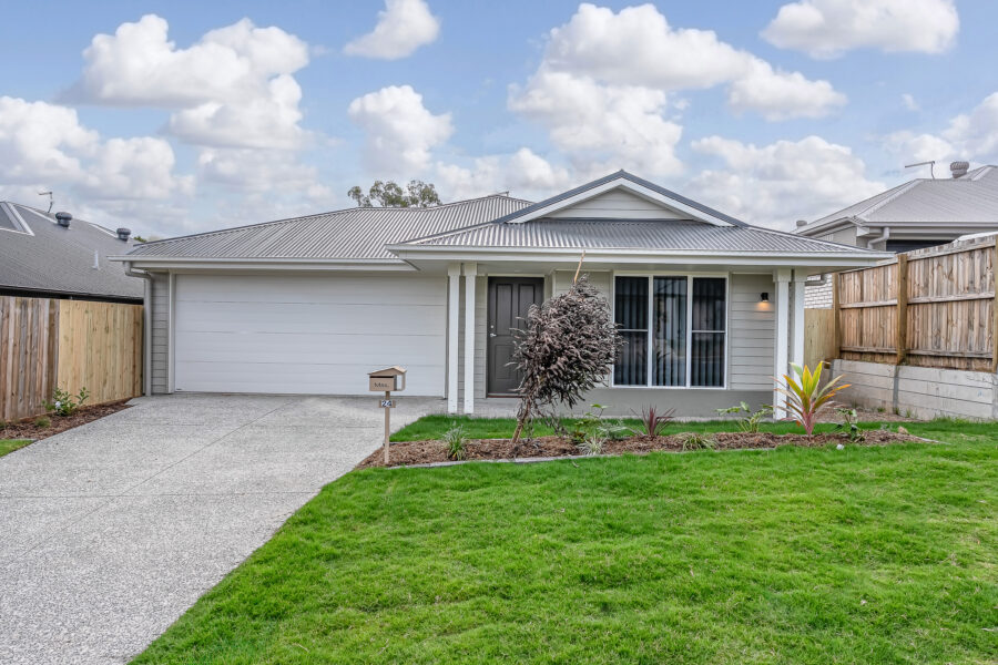 24 Graham Cct Logan Reserve , QLD 4133 Australia