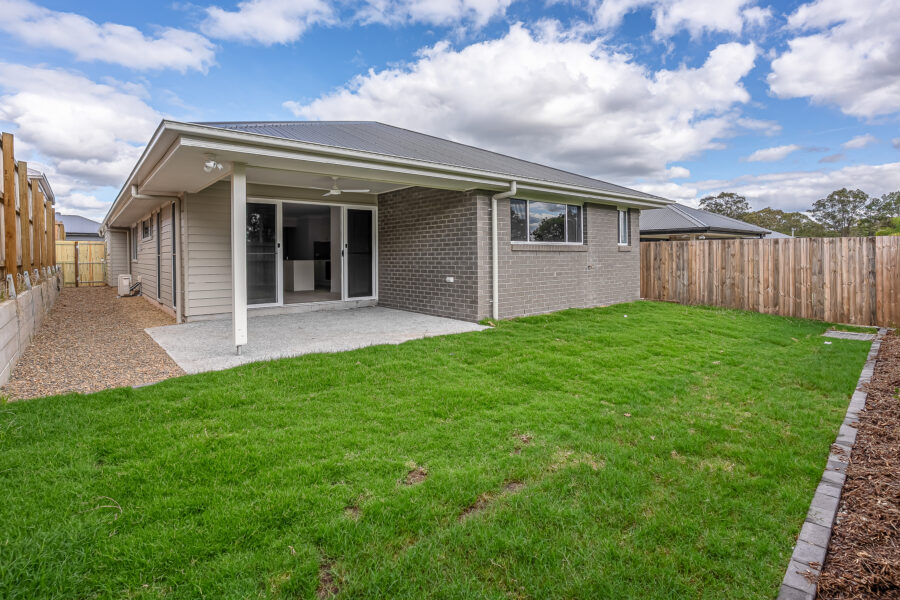 24 Graham Cct Logan Reserve , QLD 4133 Australia