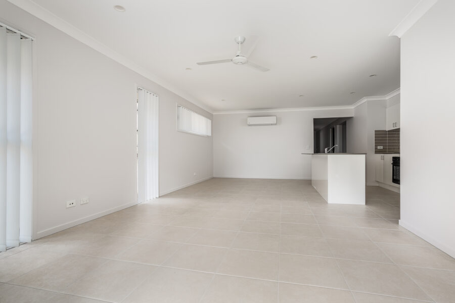 24 Graham Cct Logan Reserve , QLD 4133 Australia