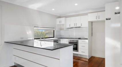 51 Frederick St Alderley , QLD 4051 Australia