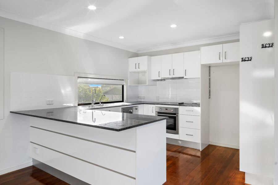 51 Frederick St Alderley , QLD 4051 Australia
