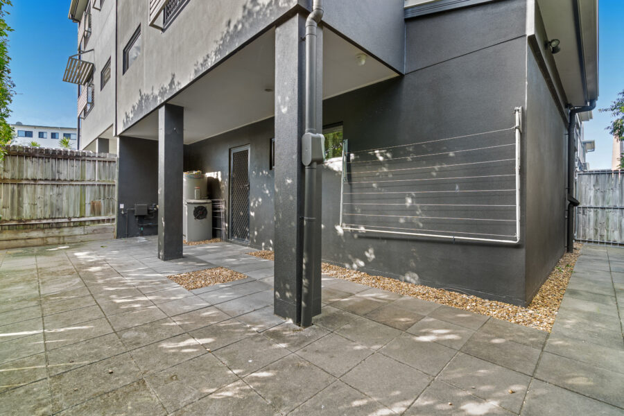 51 Frederick St Alderley , QLD 4051 Australia