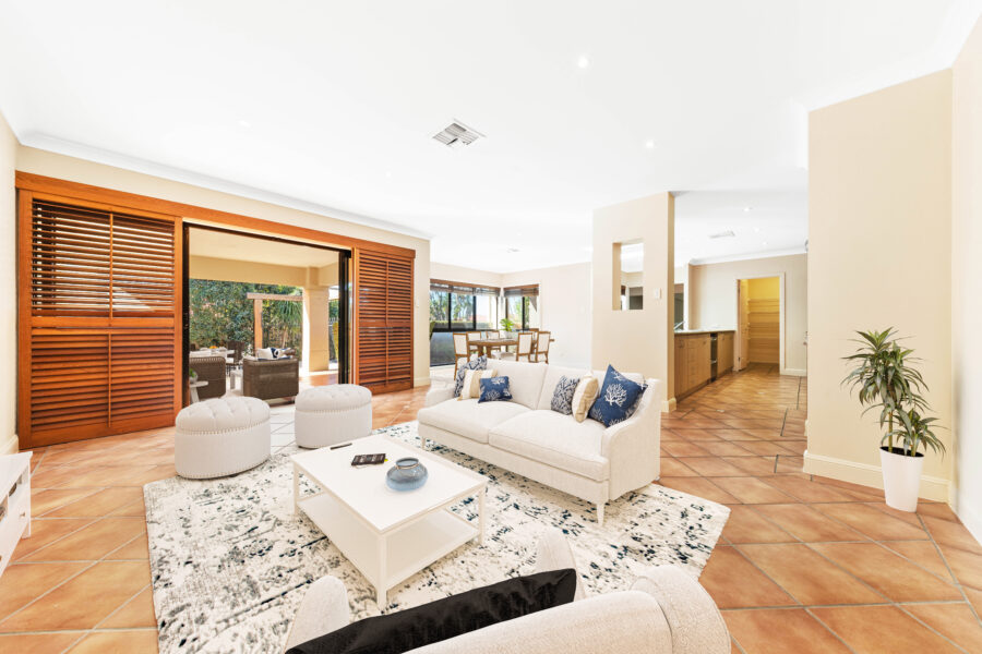 12 Cowal Cl Westlake , QLD 4074 Australia
