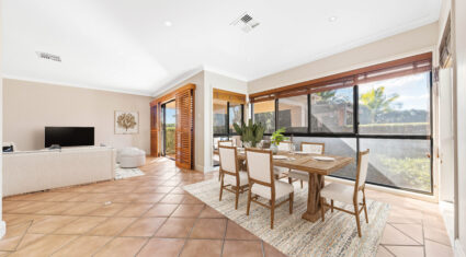 12 Cowal Cl Westlake , QLD 4074 Australia