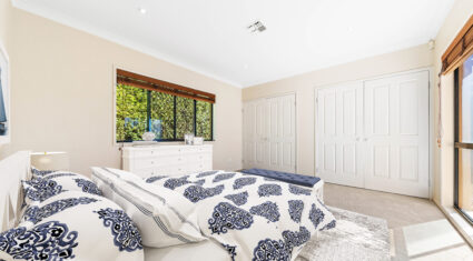 12 Cowal Cl Westlake , QLD 4074 Australia