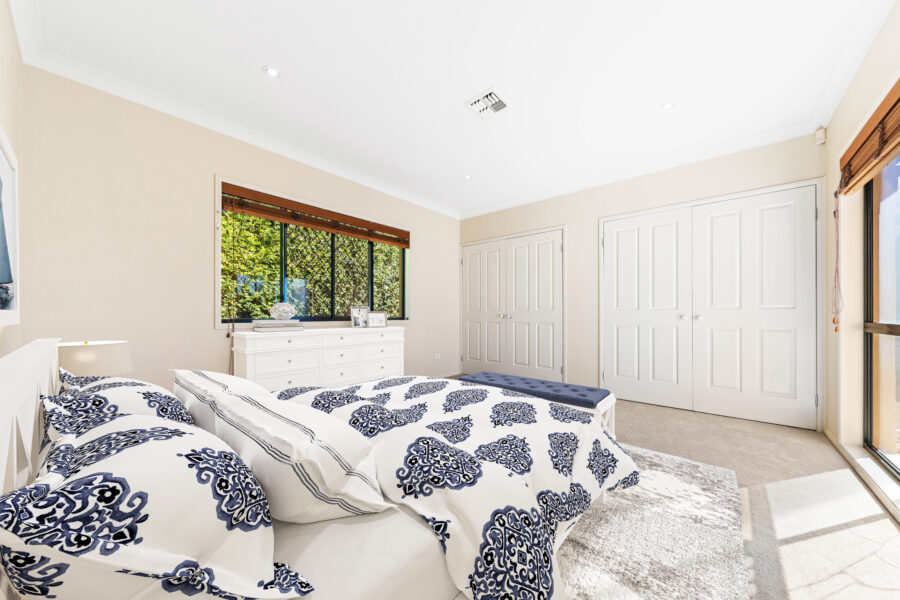 12 Cowal Cl Westlake , QLD 4074 Australia