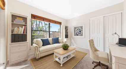 12 Cowal Cl Westlake , QLD 4074 Australia
