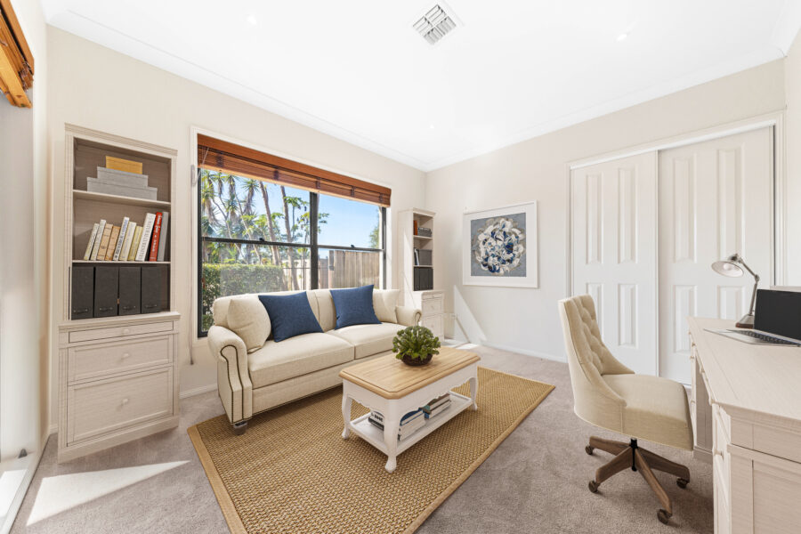 12 Cowal Cl Westlake , QLD 4074 Australia