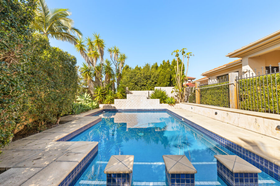 12 Cowal Cl Westlake , QLD 4074 Australia