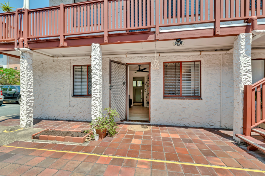 3/2315 Gold Coast Hwy Mermaid Beach , QLD 4218 Australia