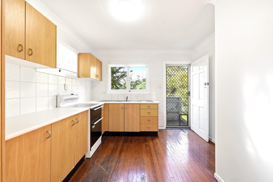 44 Carl St Woolloongabba , QLD 4102 Australia