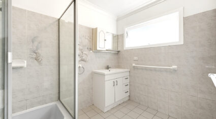 44 Carl St Woolloongabba , QLD 4102 Australia
