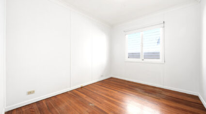 44 Carl St Woolloongabba , QLD 4102 Australia