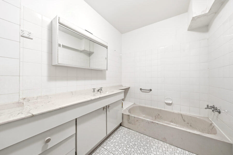 8/44 Riverview Terrace Hamilton , QLD 4007 Australia