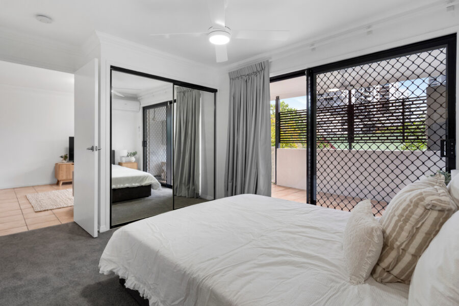 303A/7 Sheehan St Milton , QLD 4064 Australia