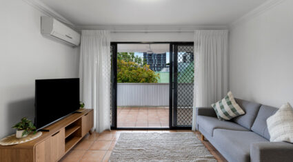 303A/7 Sheehan St Milton , QLD 4064 Australia