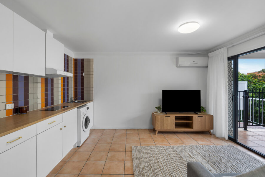 303A/7 Sheehan St Milton , QLD 4064 Australia