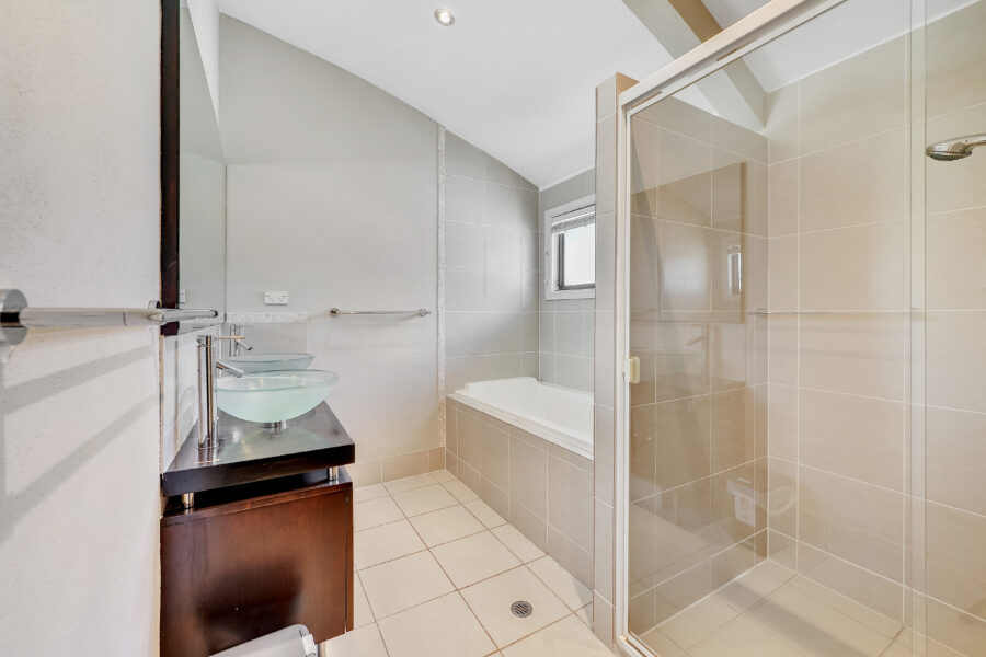 81 Munro St St Lucia , QLD 4067 Australia