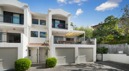 3/7 Indooroopilly Rd Taringa , QLD 4068 Australia