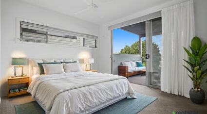 12 Redwood St Stafford Heights , QLD 4053 Australia