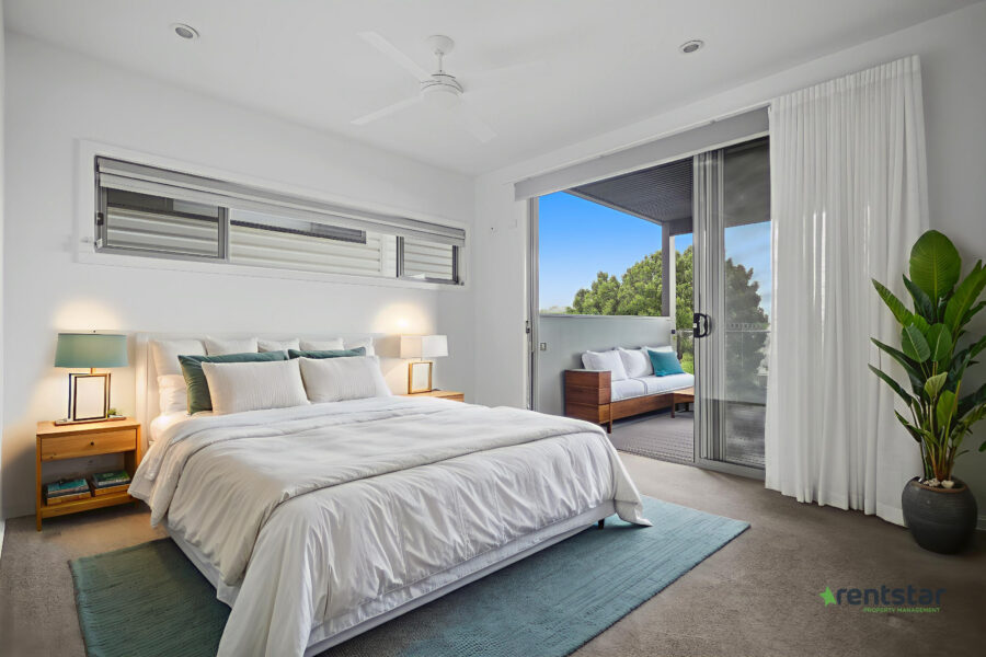 12 Redwood St Stafford Heights , QLD 4053 Australia