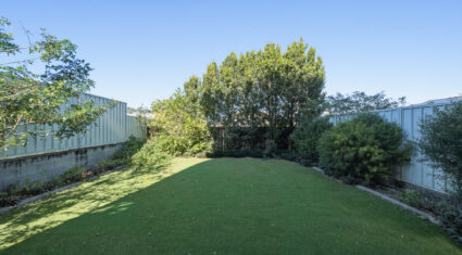 12 Redwood St Stafford Heights , QLD 4053 Australia