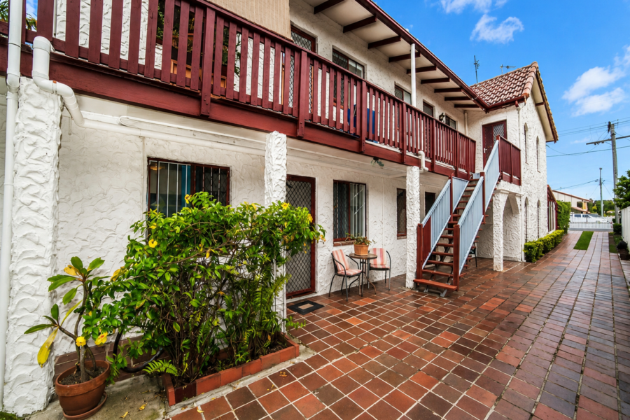 3/2315 Gold Coast Hwy Mermaid Beach , QLD 4218 Australia