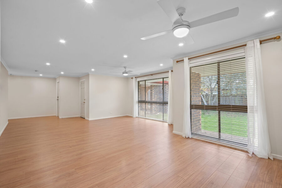 6 Codford Pl Chapel Hill , QLD 4069 Australia