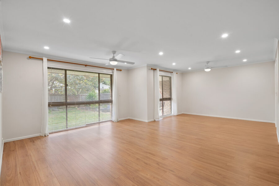 6 Codford Pl Chapel Hill , QLD 4069 Australia