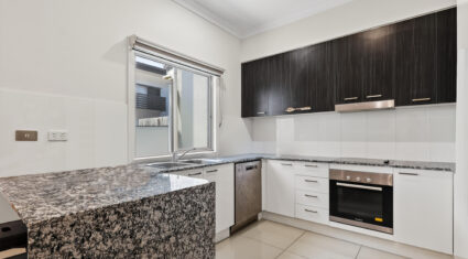 8/118 Jones Rd Carina Heights , QLD 4152 Australia