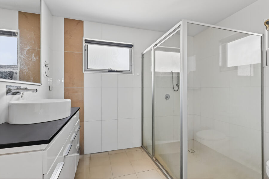 8/118 Jones Rd Carina Heights , QLD 4152 Australia