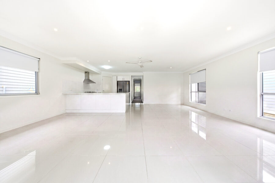 124 Waverley Rd Camp Hill , QLD 4152 Australia