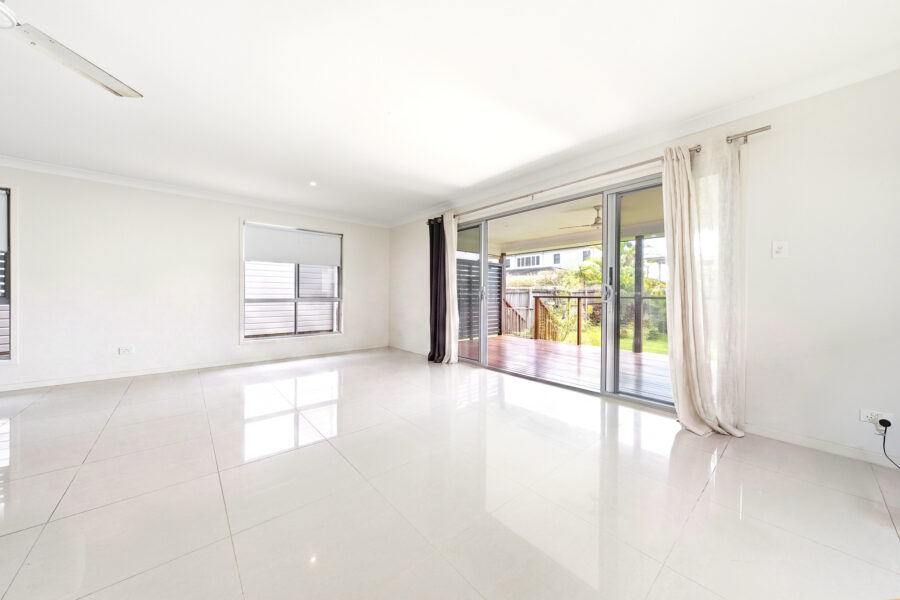 124 Waverley Rd Camp Hill , QLD 4152 Australia