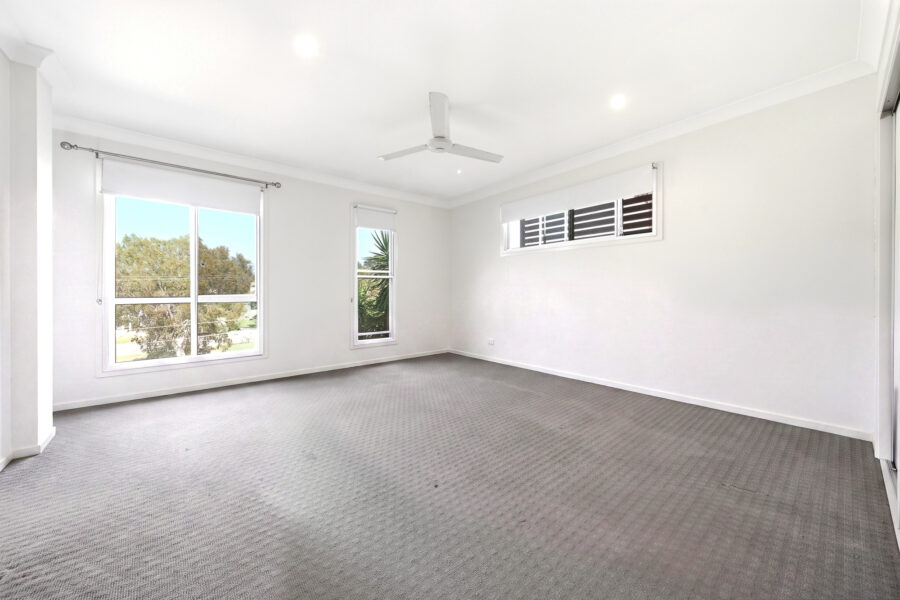 124 Waverley Rd Camp Hill , QLD 4152 Australia