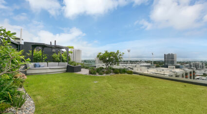 303/17 Gibbon St Woolloongabba , QLD 4102 Australia