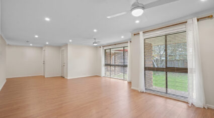 6 Codford Pl Chapel Hill , QLD 4069 Australia