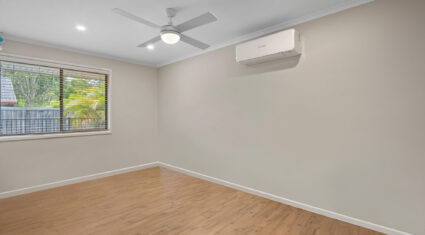 6 Codford Pl Chapel Hill , QLD 4069 Australia