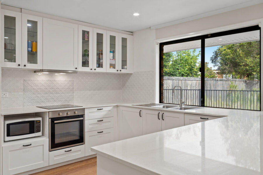 6 Codford Pl Chapel Hill , QLD 4069 Australia