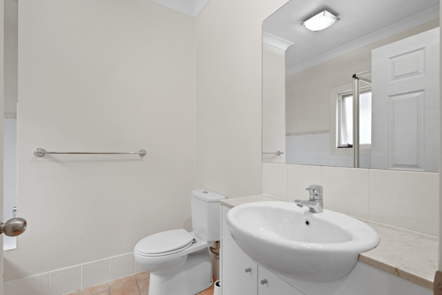 9A Priory Street Indooroopilly , QLD 4068 Australia
