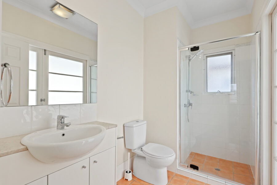 9A Priory Street Indooroopilly , QLD 4068 Australia