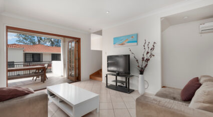 3/7 Indooroopilly Rd Taringa , QLD 4068 Australia
