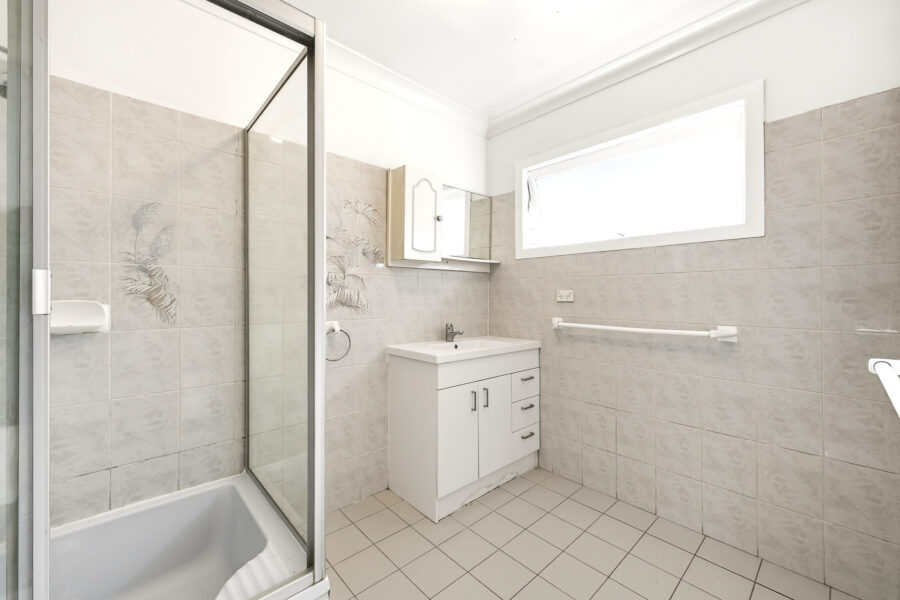 44 Carl St Woolloongabba , QLD 4102 Australia