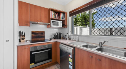 2/139 Pring Street Hendra , QLD 4011 